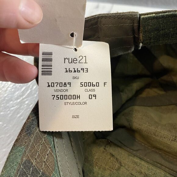 Rue 21 Hat Womens Green Camouflage Strapback Cap Adjustable NEW - Picture 8 of 9